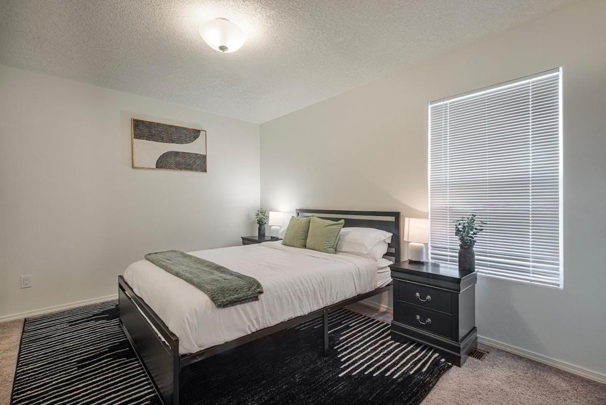 Modern Home 3Br Next To Airport & Netflix Albuquerque Exterior photo